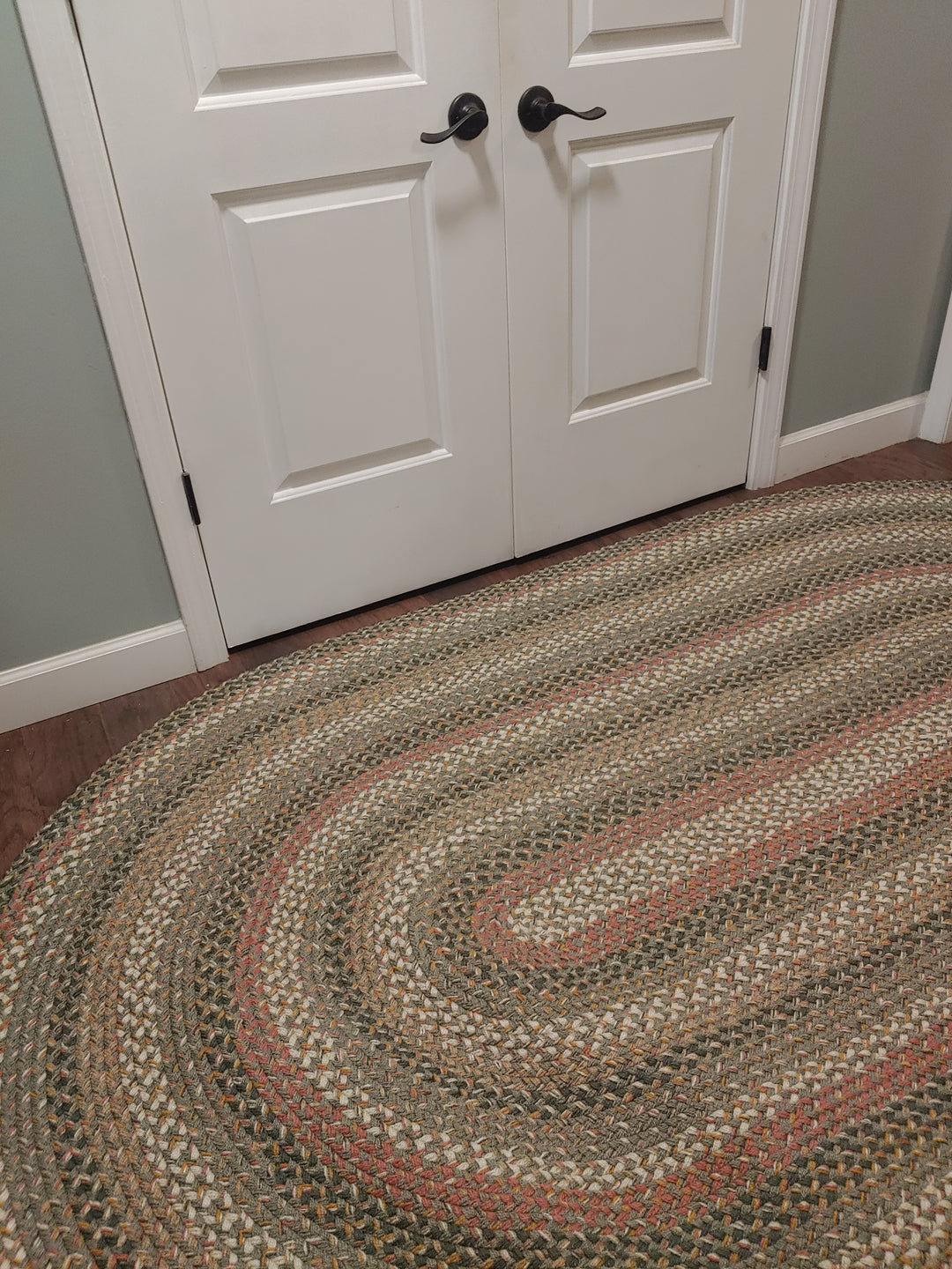 Braided Rug Sage Green 127 Classic – Colonial Braided Rugs