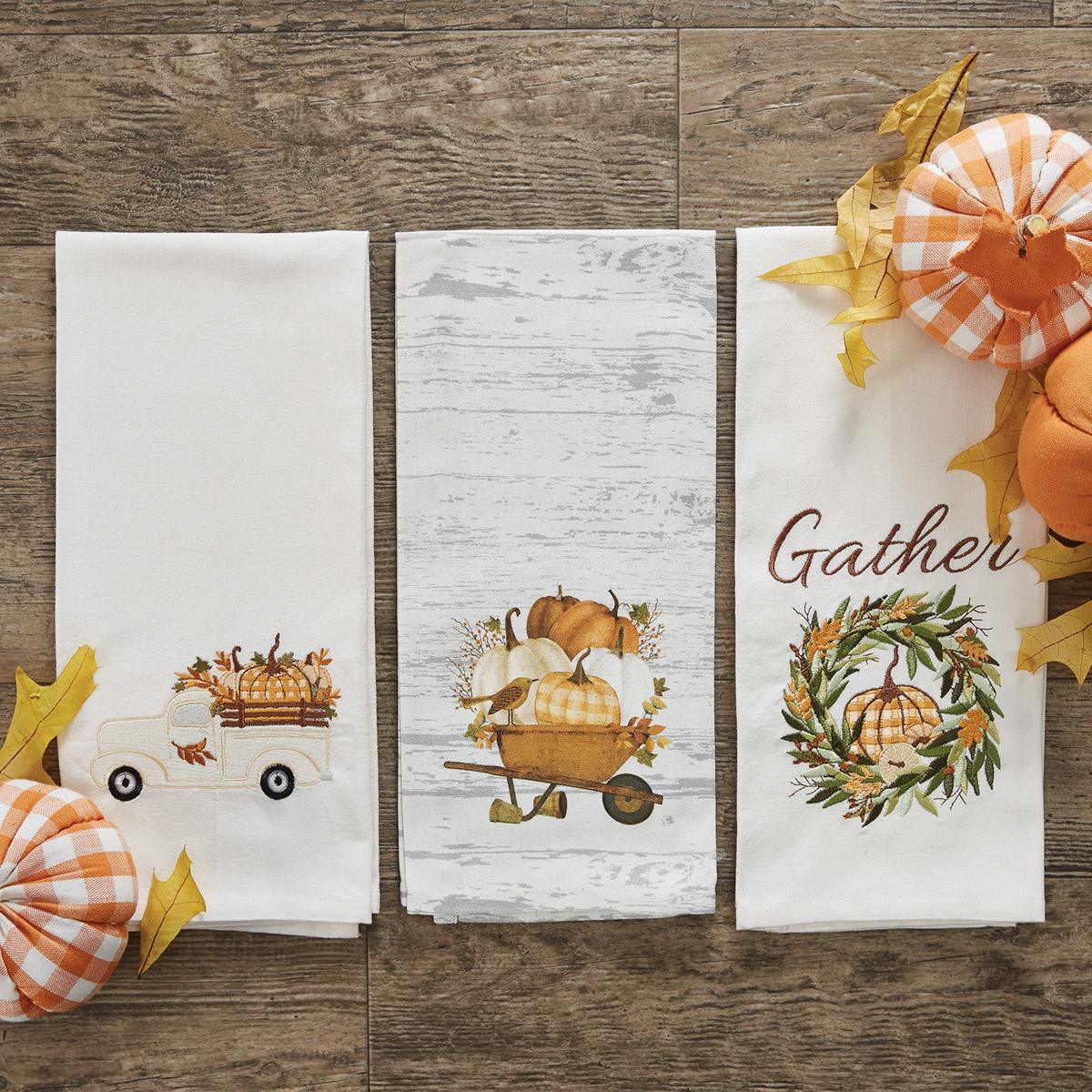 Wreath With Pumpkin Printed Dishtowel - Park Designs - The Fox Decor