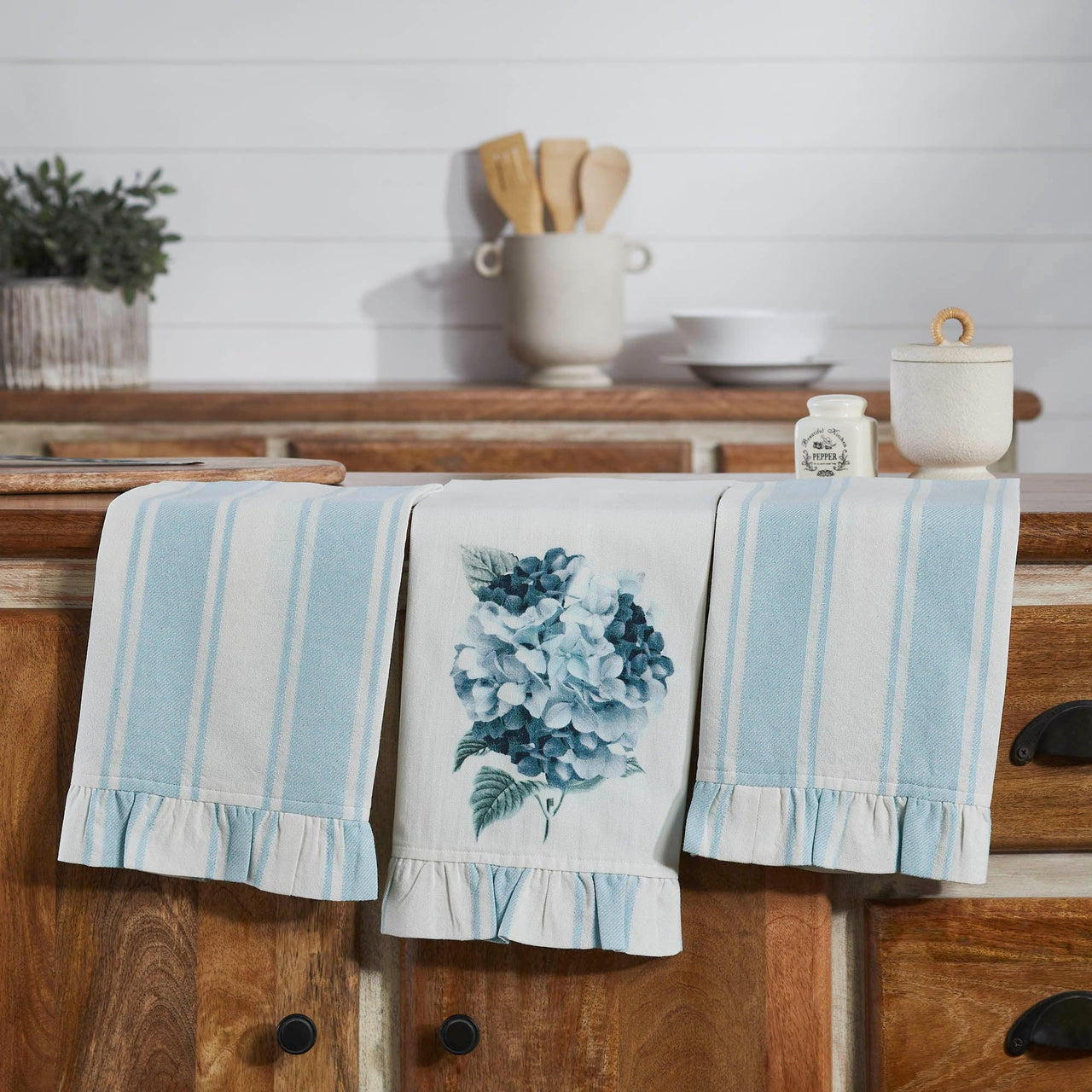 Finders Keepers Hydrangea Ruffled Tea Towel Set of 3 19x28 - The Fox Decor