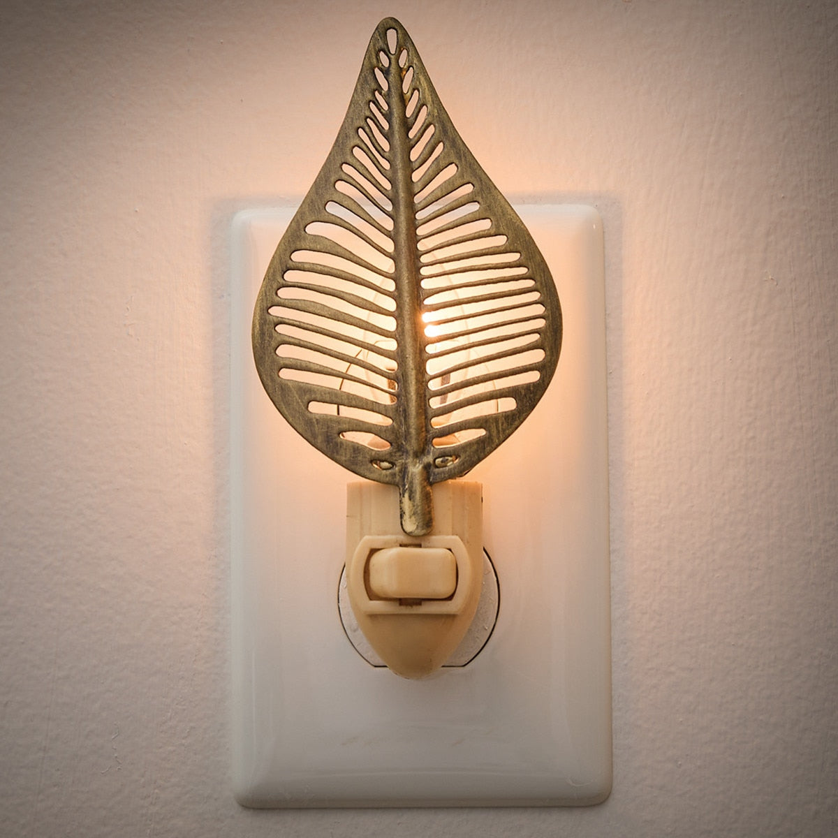 Leaf Night Light - Antique Brass Set of 4 Park Designs