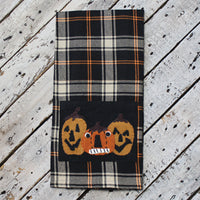 Jack-o-lanterns Towel Towel - Interiors by Elizabeth