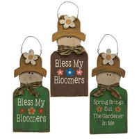 Distressed Wooden Spring Phrases Gardener Hanger 3 Asstd - The Fox Decor