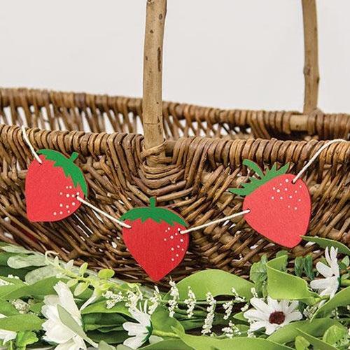 Wooden Strawberry Mini Garland - The Fox Decor