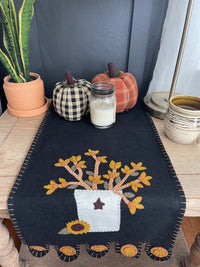Bitter Sweet Crock Table Runner TRRE0322