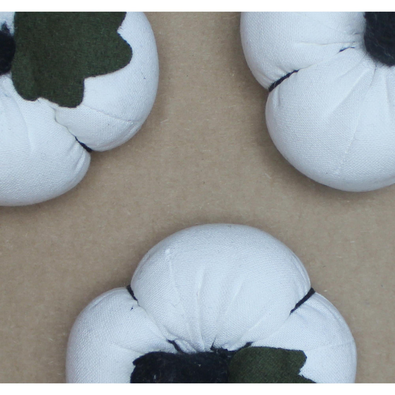 F White Mini Pumpkins set of 3 ON846011