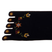Black Flowering Vine Table Runner TRAR0201