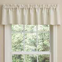 Cotton Wreath Ticking Valance 72