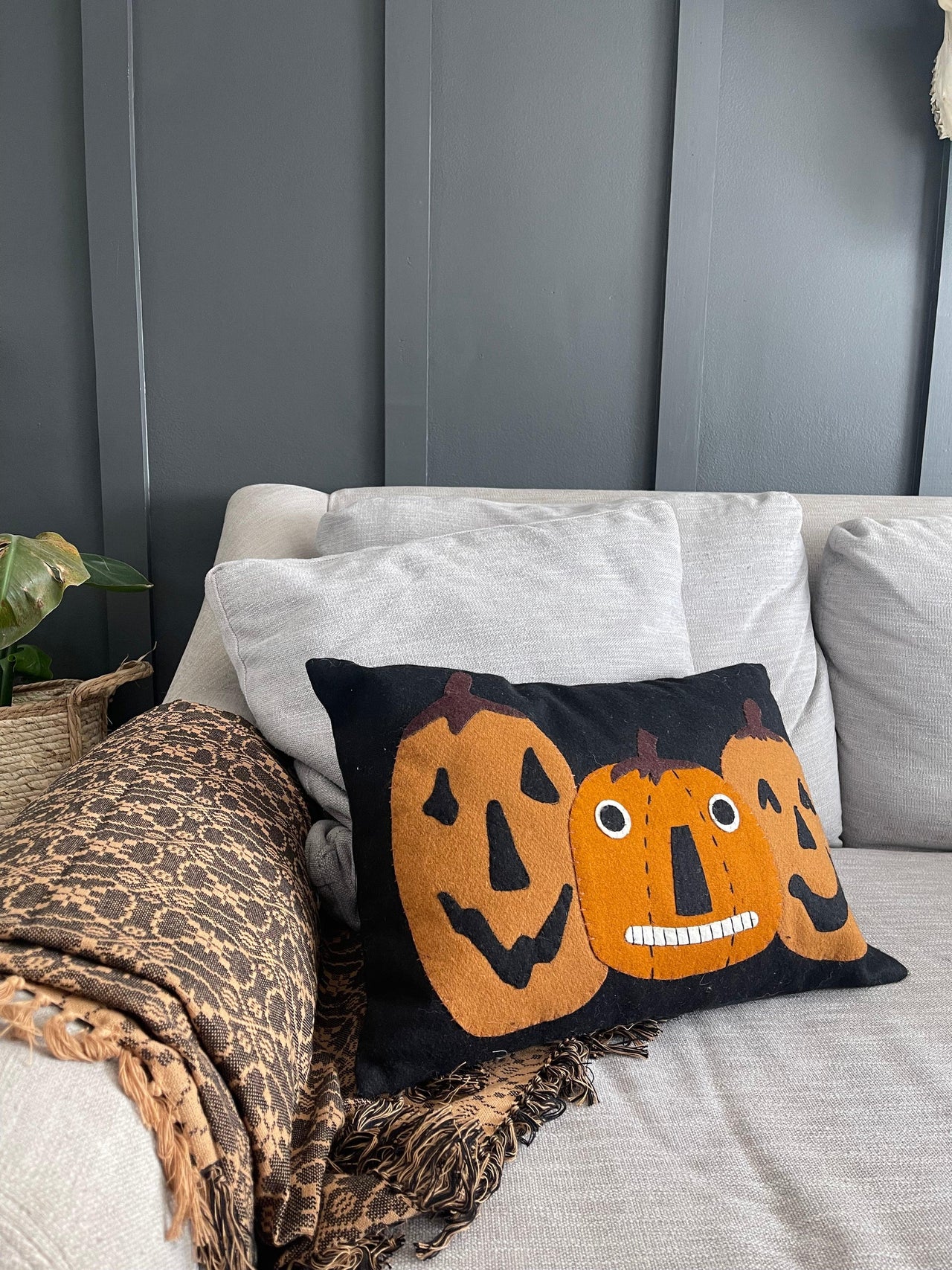 Black Tan Marshfield Jacquard Afghan AF106011 - The Fox Decor